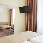 酒店 施特拉尔松德酒店 3*