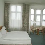 施特拉尔松德酒店 酒店