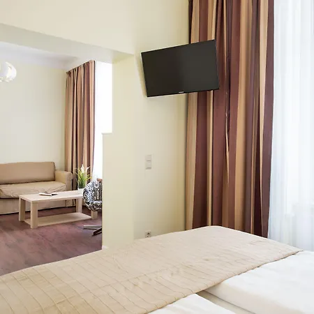 호텔 Hotel Stralsund 3*