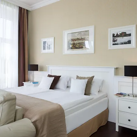 호텔 Hotel Stralsund 3*