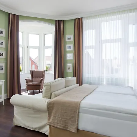 Hotel Stralsund 호텔 3*