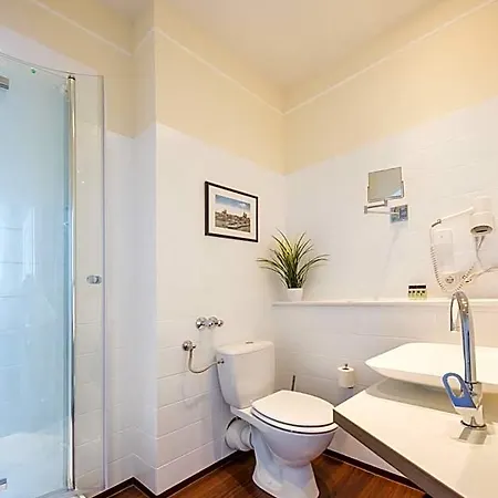 Hotel Stralsund 호텔 3*