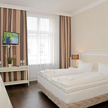 Hotel Stralsund 2*